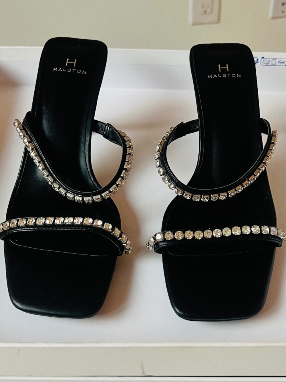 NEW Black Rhinestone Sandals – Women’s Size 8.5